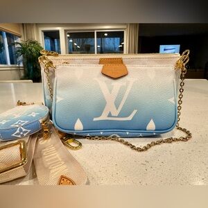 Louis Vuitton Monogram Giant By The Pool Multi Pochette Accessories Blue
